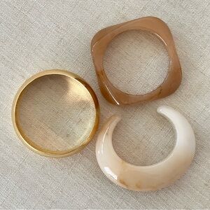 Acrylic and gold tone bangle bracelet